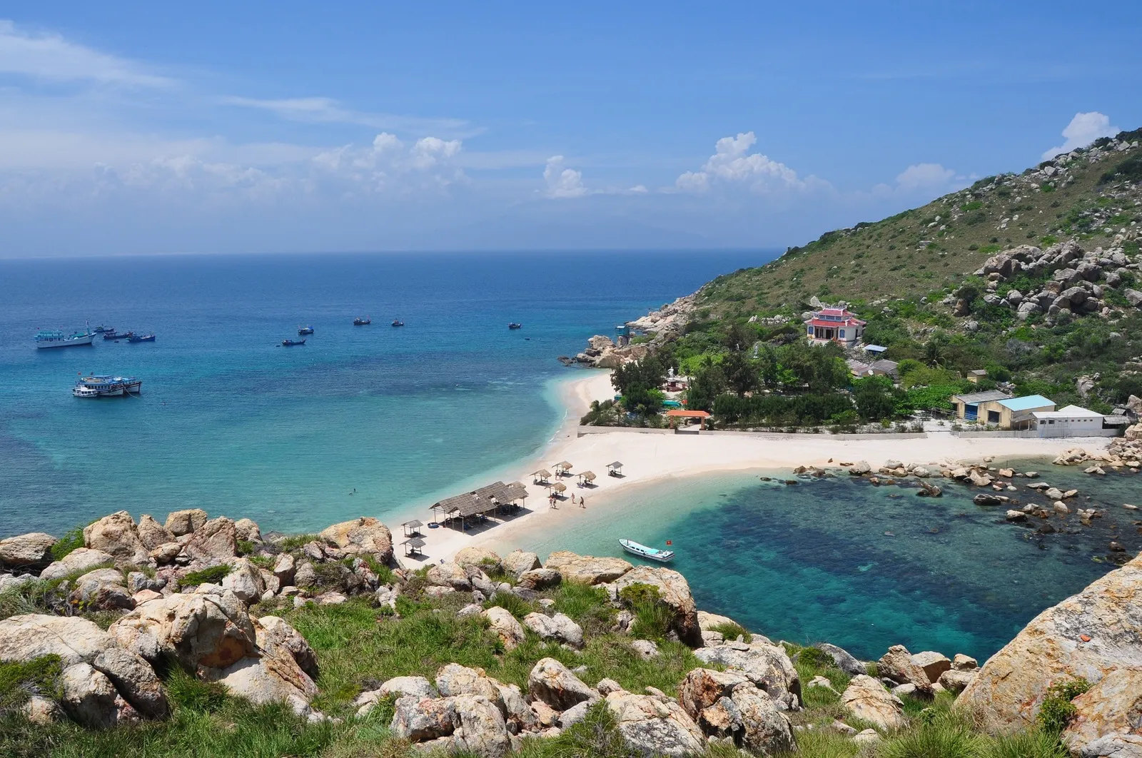 Nha Trang Travel Guide (2026): Best times, flights, activities and other useful tips 1 best times in Nha Trang